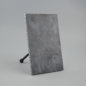 Panel compuesto con núcleo de aluminio